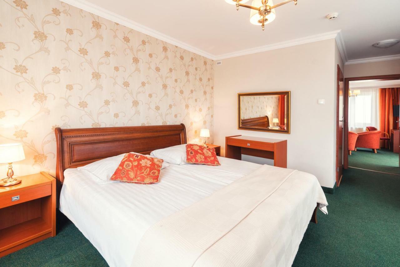 Hotel Albatros Serwy 외부 사진